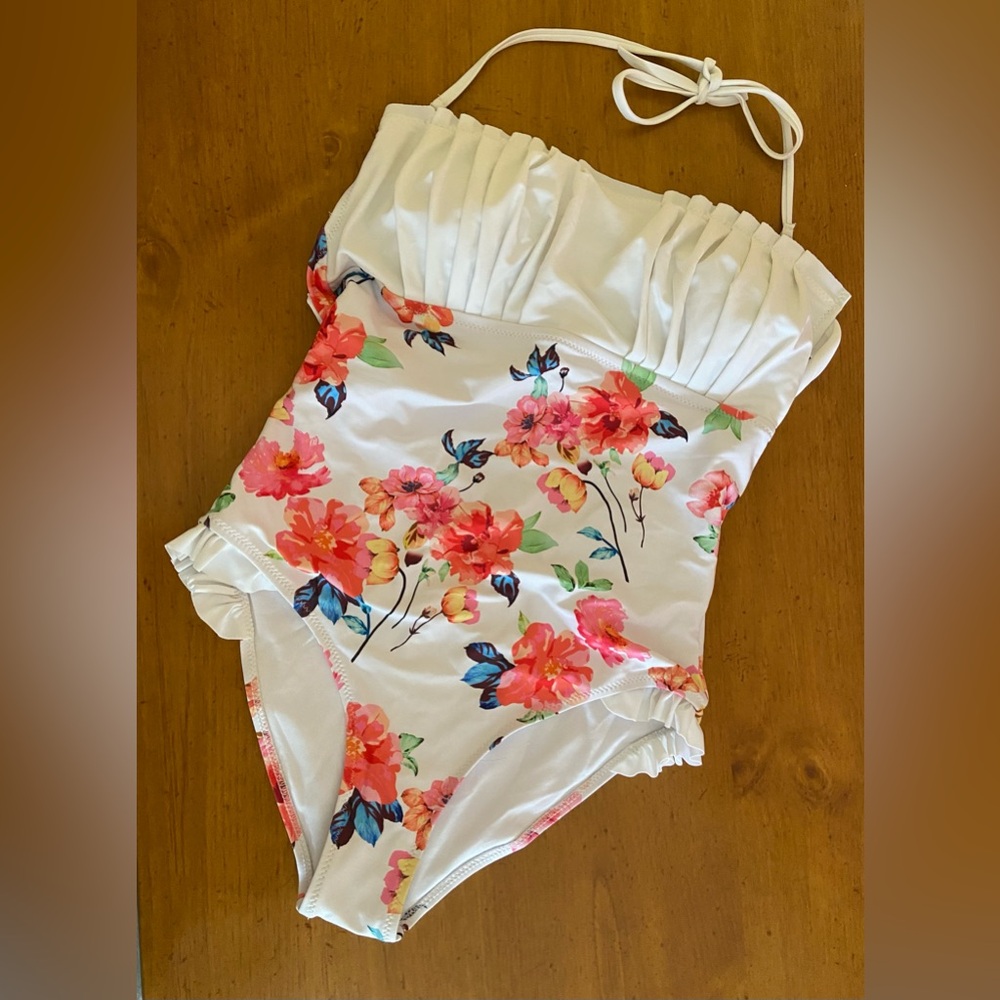 Floral White One Piece Swimsuit Women’s Size M